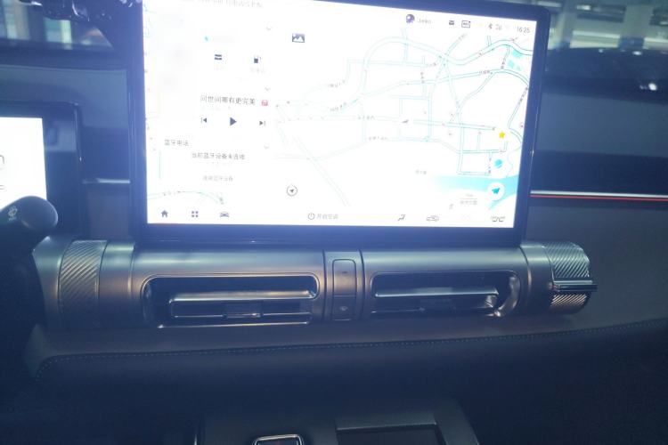 Used GAC Trumpchi EMKOO 2022 1.5T Supernova Max Edition Audio And AC Panel