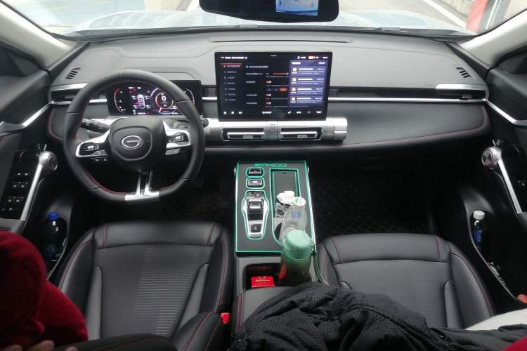 Used GAC Trumpchi EMKOO 2022 1.5T Supernova Pro Edition Center Console