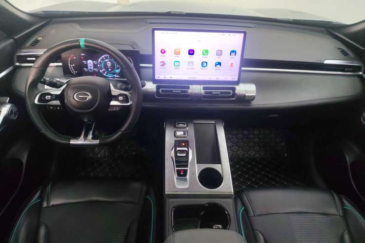 Used GAC Trumpchi EMKOO 2022 1.5T Supernova Pro Edition Center Console