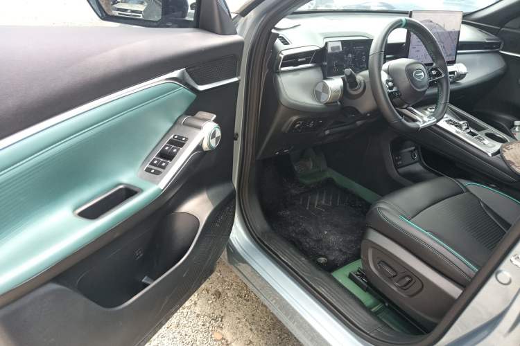Used GAC Trumpchi EMKOO 2022 2.0 ATK TwinStar Pro Edition Driver Seat