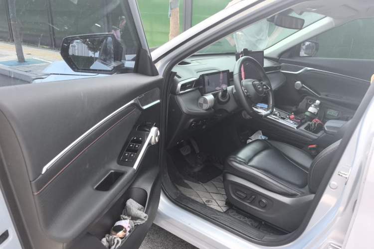Used GAC Trumpchi EMKOO 2022 1.5T Supernova Max Edition Driver Seat