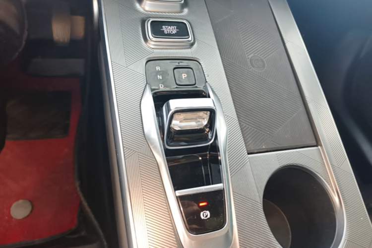 Used GAC Trumpchi EMKOO 2022 1.5T Supernova Max Edition Gear Lever