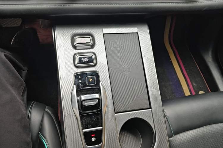 Used GAC Trumpchi EMKOO 2022 2.0 ATK TwinStar Max Edition Gear Lever