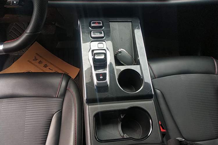 Used GAC Trumpchi EMKOO 2022 1.5T Supernova Pro Edition Gear Lever