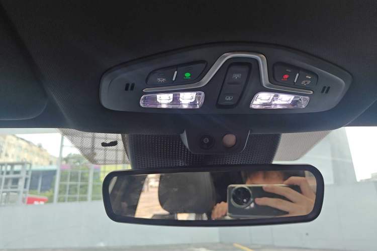 Used GAC Trumpchi EMKOO 2022 1.5T Supernova Max Edition Interior 13