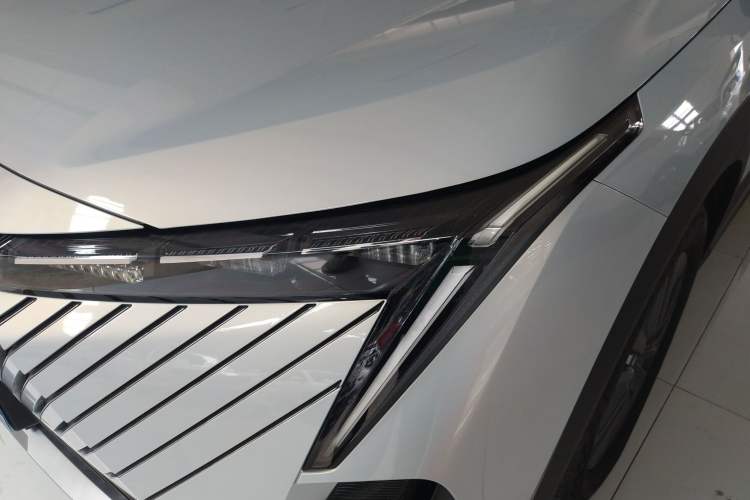 Used GAC Trumpchi EMKOO 2022 2.0 ATK Gemini Edition Left Front Headlight