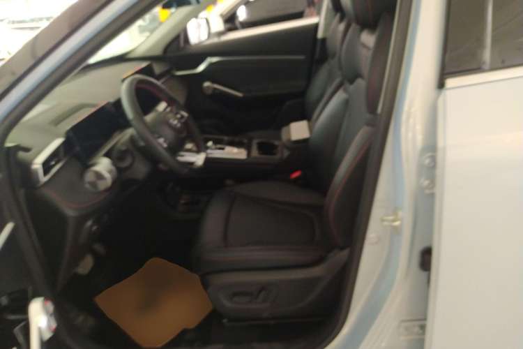 Used GAC Trumpchi EMKOO 2022 2.0 ATK Gemini Edition Left Front Seat