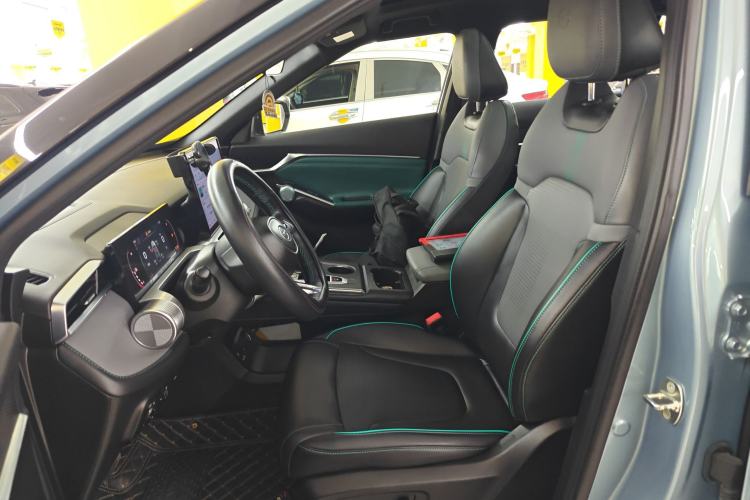 Used GAC Trumpchi EMKOO 2022 2.0 ATK TwinStar Pro Edition Left Front Seat