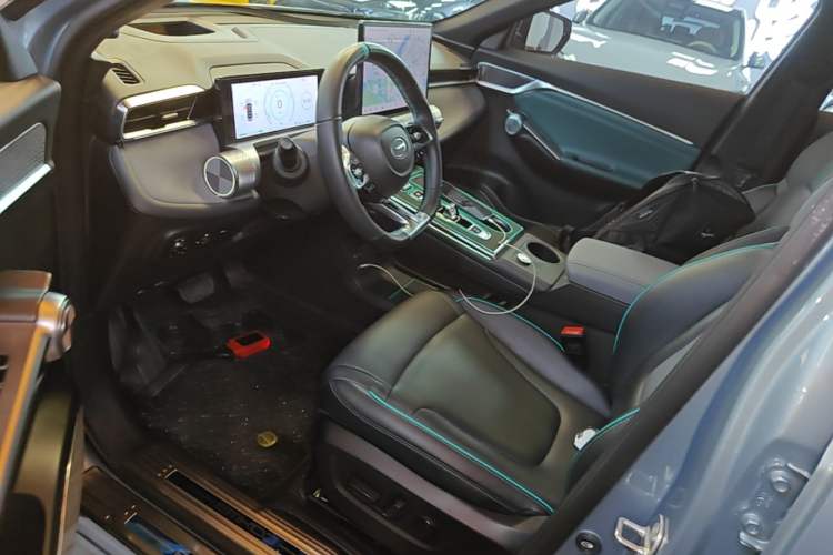 Used GAC Trumpchi EMKOO 2022 2.0 ATK TwinStar Max Edition Left Front Seat