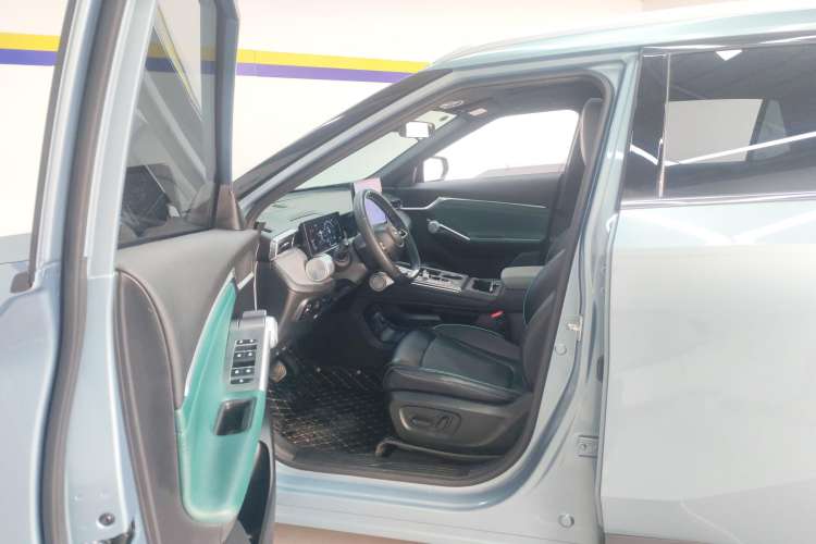 Used GAC Trumpchi EMKOO 2022 1.5T Supernova Pro Edition Left Front Seat