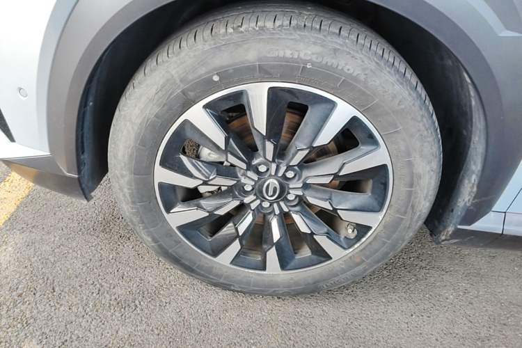 Used GAC Trumpchi EMKOO 2022 1.5T Supernova Max Edition Left Front Wheel Hub