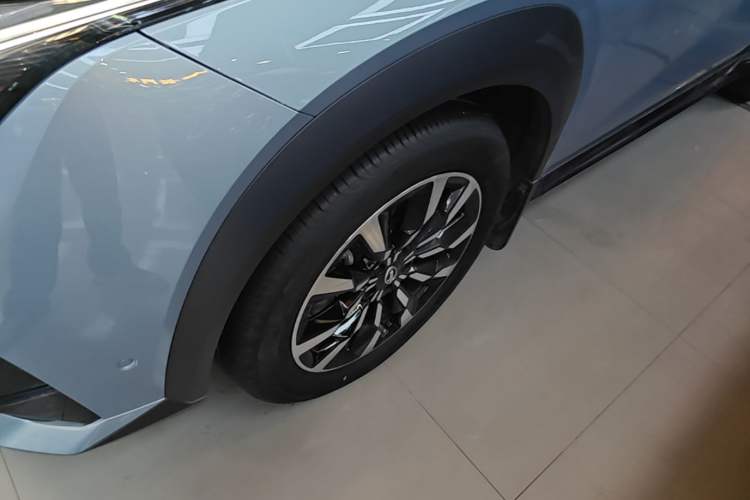 Used GAC Trumpchi EMKOO 2022 2.0 ATK TwinStar Max Edition Left Front Wheel Hub