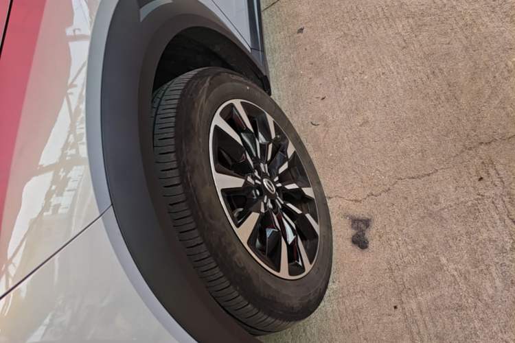 Used GAC Trumpchi EMKOO 2022 2.0 ATK TwinStar Pro Edition Left Front Wheel Hub