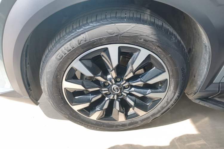 Used GAC Trumpchi EMKOO 2022 1.5T Supernova Max Edition Left Front Wheel Hub