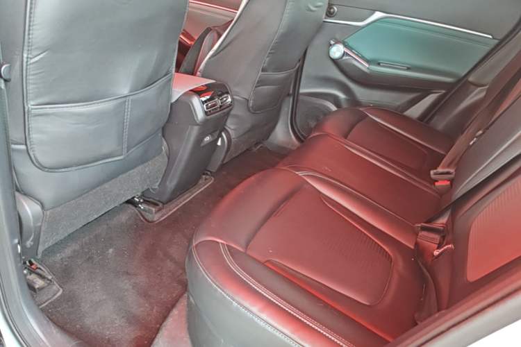 Used GAC Trumpchi EMKOO 2022 2.0 ATK TwinStar Pro Edition Left Rear Seat