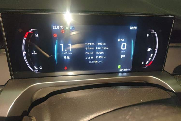 Used GAC Trumpchi EMKOO 2022 1.5T Supernova Pro Edition Odometer Close Up