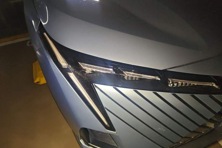 Used GAC Trumpchi EMKOO 2022 1.5T Supernova Pro Edition Right Front Headlight
