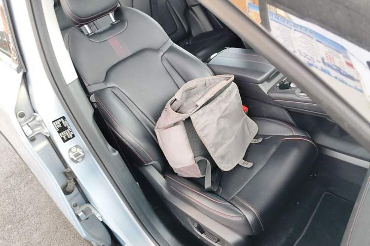 Used GAC Trumpchi EMKOO 2022 1.5T Supernova Max Edition Right Front Seat