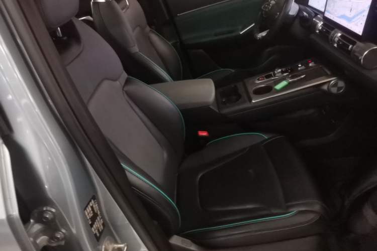 Used GAC Trumpchi EMKOO 2022 1.5T Supernova Max Edition Right Front Seat