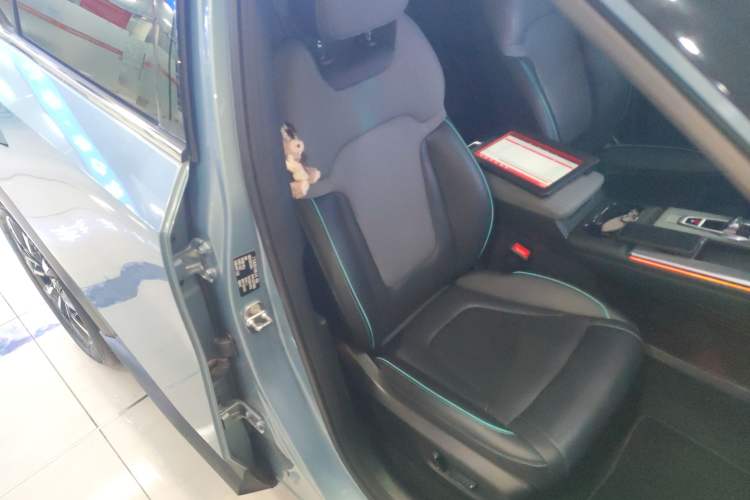 Used GAC Trumpchi EMKOO 2022 1.5T Supernova Max Edition Right Front Seat