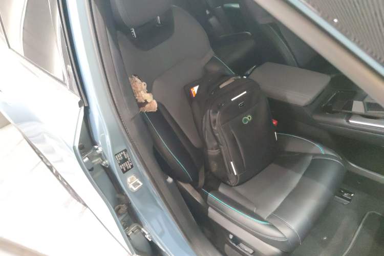 Used GAC Trumpchi EMKOO 2022 1.5T Supernova Max Edition Right Front Seat