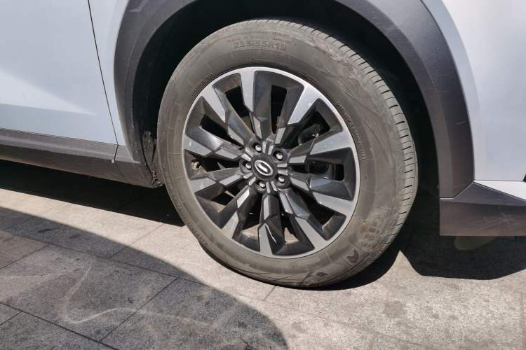 Used GAC Trumpchi EMKOO 2022 1.5T Supernova Pro Edition Right Front Wheel Hub