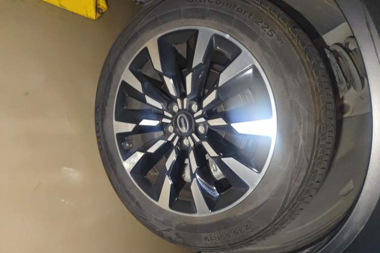 Used GAC Trumpchi EMKOO 2022 1.5T Supernova Pro Edition Right Front Wheel Hub