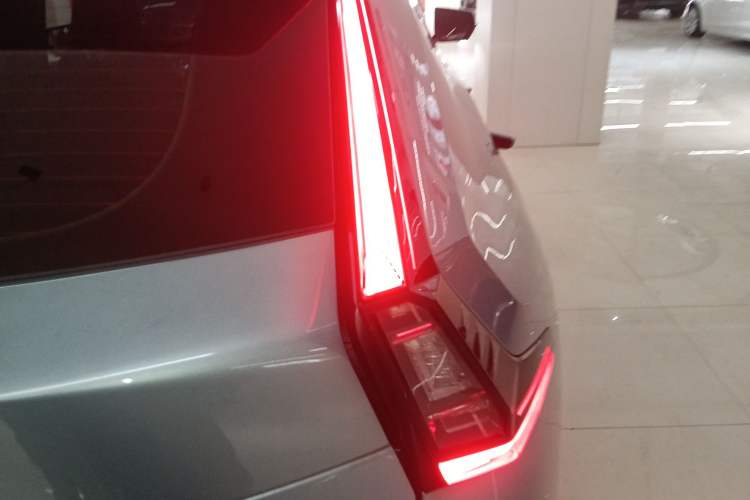 Used GAC Trumpchi EMKOO 2022 1.5T Supernova Pro Edition Right Rear Taillight