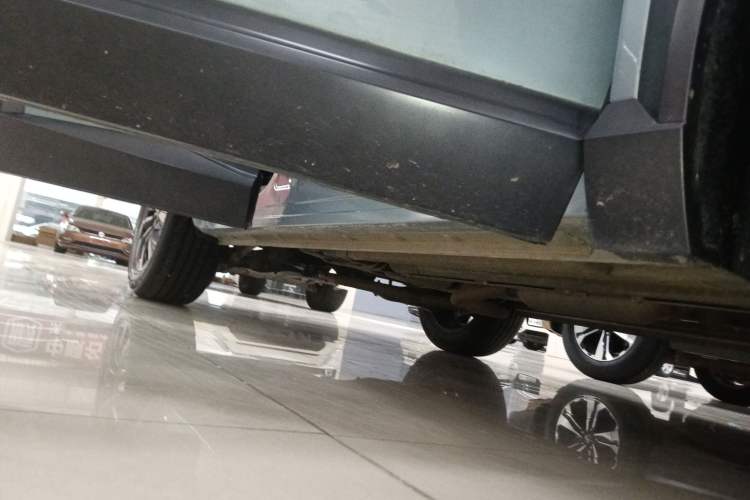 Used GAC Trumpchi EMKOO 2022 1.5T Supernova Pro Edition Right Side Sill