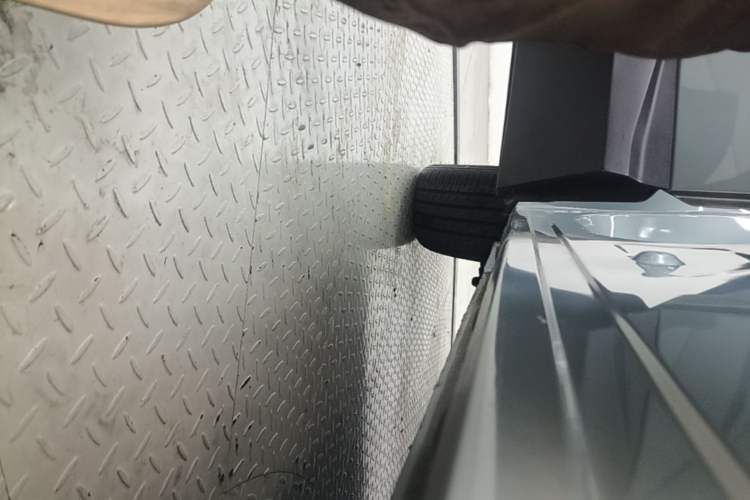 Used GAC Trumpchi EMKOO 2022 1.5T Supernova Pro Edition Right Side Sill