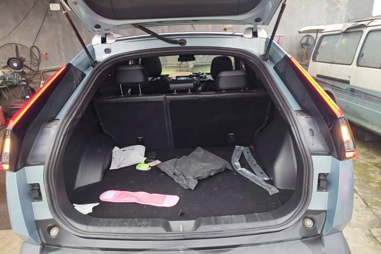 Used GAC Trumpchi EMKOO 2022 1.5T Supernova Edition Trunk