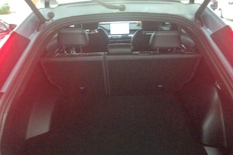 Used GAC Trumpchi EMKOO 2022 1.5T Supernova Pro Edition Trunk
