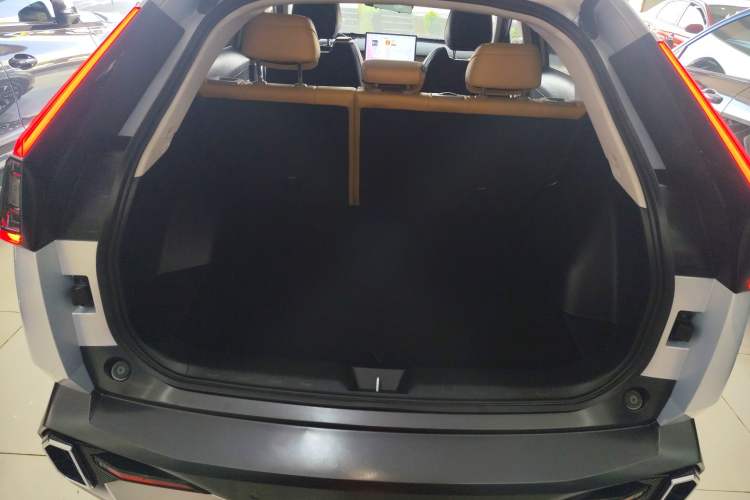 Used GAC Trumpchi EMKOO 2022 1.5T Supernova Max Edition Trunk