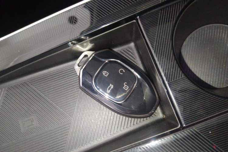 Used GAC Trumpchi EMKOO 2022 2.0 ATK Gemini Edition Vehicle Key