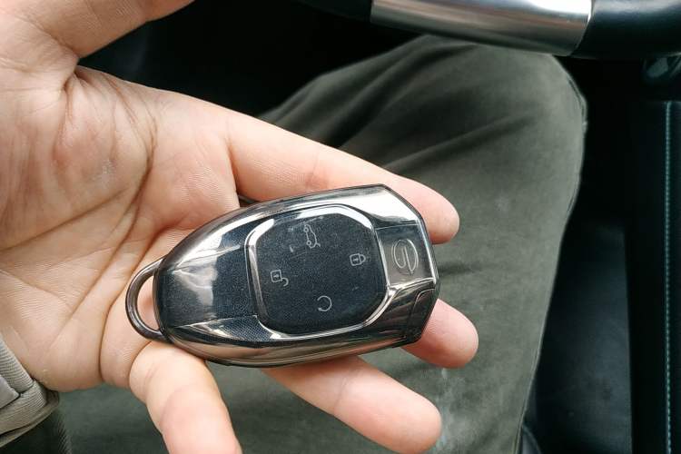Used GAC Trumpchi EMKOO 2022 1.5T Supernova Max Edition Vehicle Key