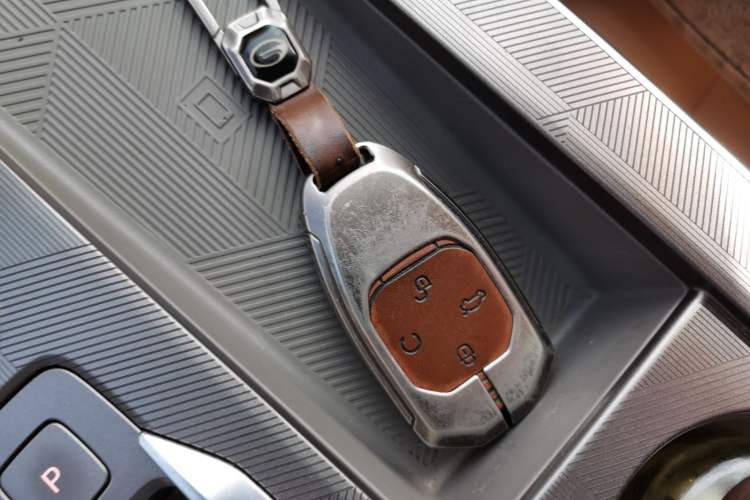 Used GAC Trumpchi EMKOO 2022 2.0 ATK TwinStar Pro Edition Vehicle Key