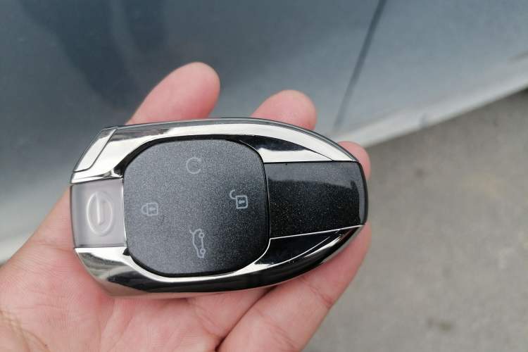 Used GAC Trumpchi EMKOO 2022 1.5T Supernova Pro Edition Vehicle Key