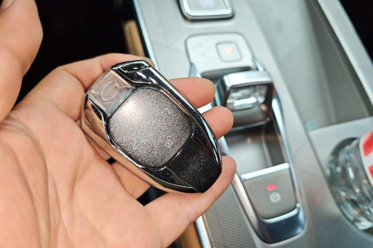Used GAC Trumpchi EMKOO 2022 1.5T Supernova Pro Edition Vehicle Key