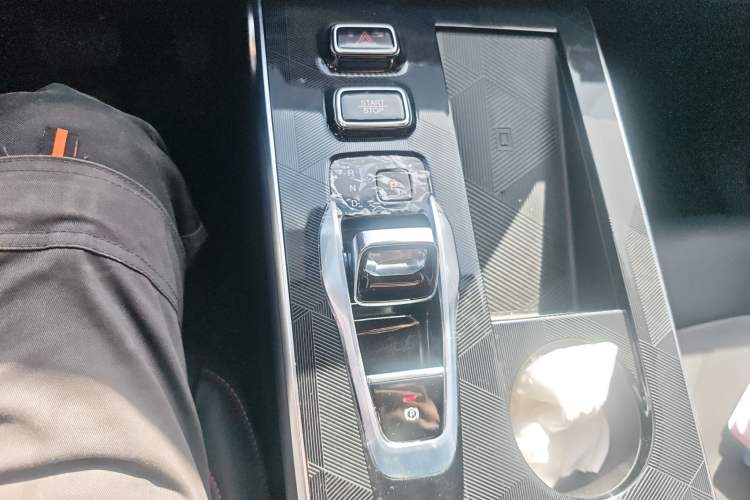 Used GAC Trumpchi EMKOO 2022 2.0 ATK TwinStar Pro Edition Gear Lever