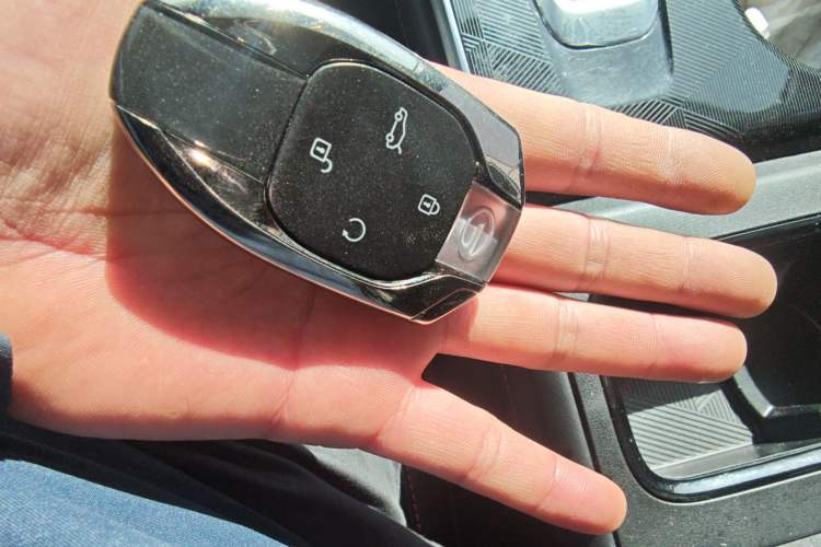 Used GAC Trumpchi EMKOO 2022 2.0 ATK TwinStar Pro Edition Vehicle Key