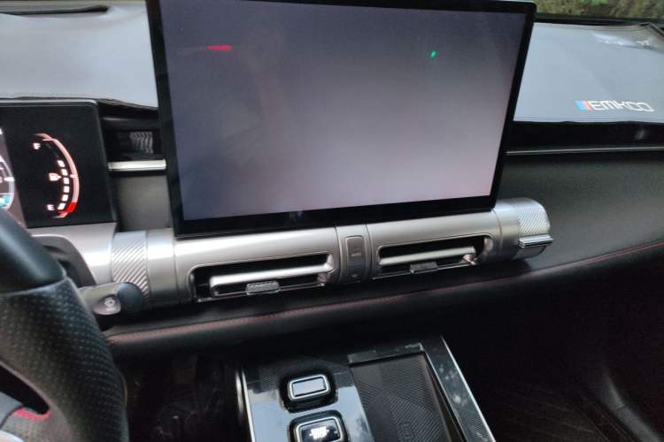 Used GAC Trumpchi EMKOO 2022 1.5T Supernova Pro Edition Audio And AC Panel