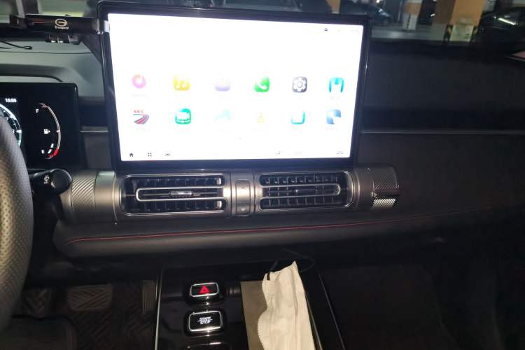 Used GAC Trumpchi EMKOO 2022 1.5T Supernova Pro Edition Audio And AC Panel