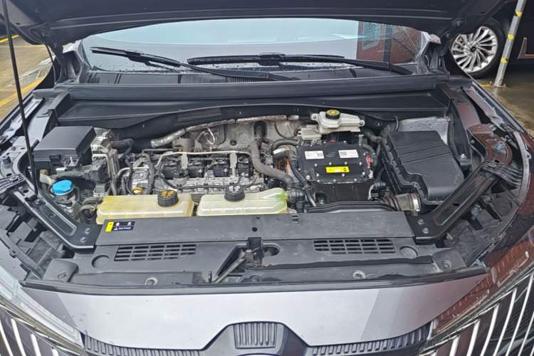 Used GAC Trumpchi EMKOO 2022 2.0 ATK TwinStar Pro Edition Engine Bay