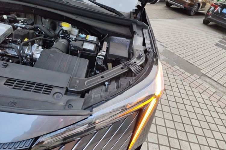 Used GAC Trumpchi EMKOO 2022 1.5T Supernova Pro Edition Engine Bay Left