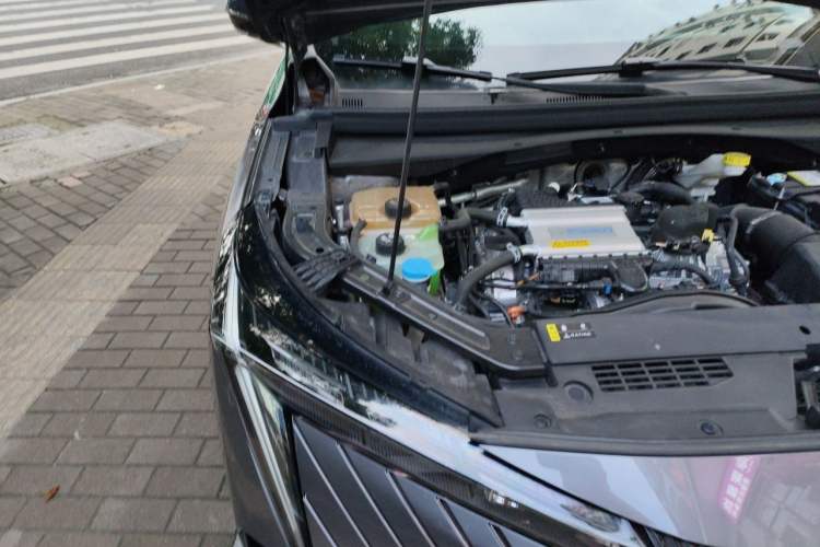 Used GAC Trumpchi EMKOO 2022 1.5T Supernova Pro Edition Engine Bay Right