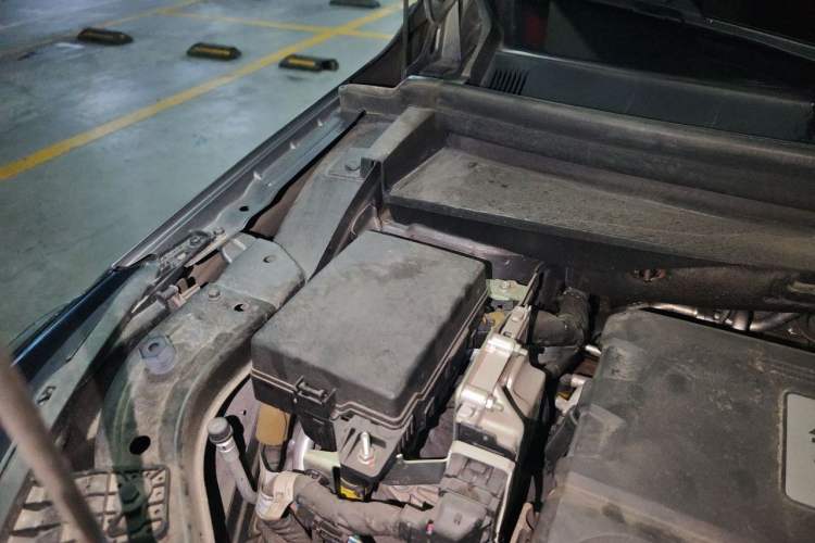 Used GAC Trumpchi EMKOO 2022 2.0 ATK TwinStar Max Edition Engine Bay Right