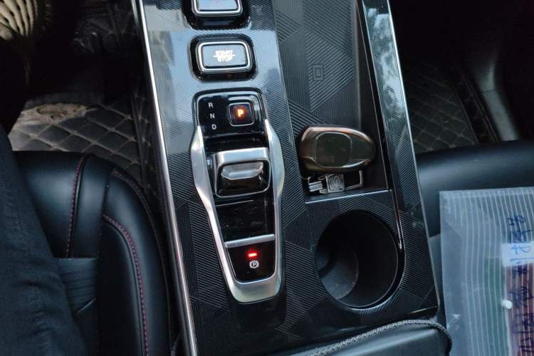 Used GAC Trumpchi EMKOO 2022 1.5T Supernova Pro Edition Gear Lever