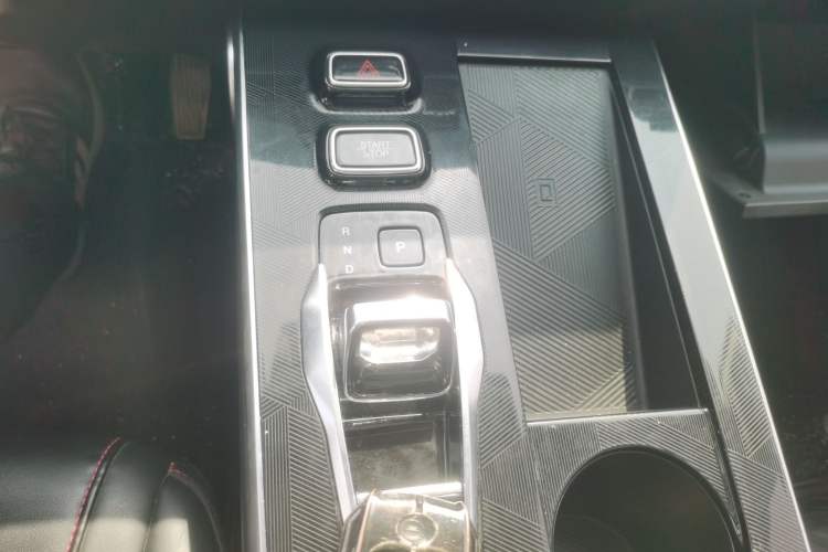 Used GAC Trumpchi EMKOO 2022 1.5T Supernova Edition Gear Lever