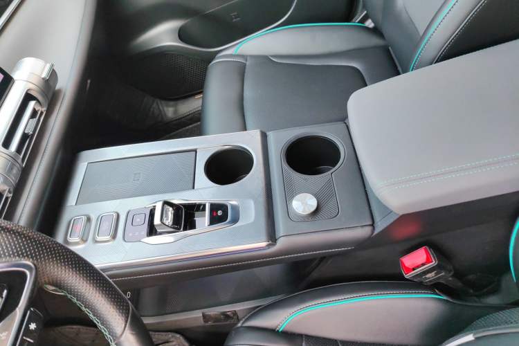 Used GAC Trumpchi EMKOO 2022 2.0 ATK TwinStar Max Edition Gear Lever