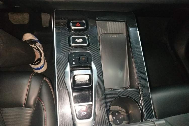 Used GAC Trumpchi EMKOO 2022 1.5T Supernova Pro Edition Gear Lever